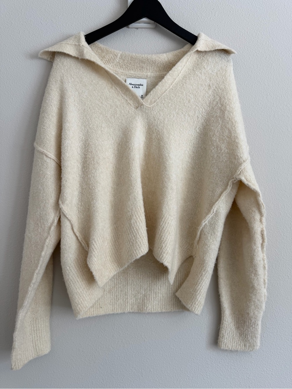 Abercrombie & Fitch Beige V-Neck Sweater